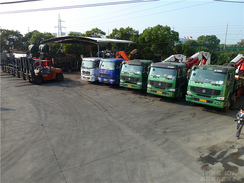 廠區(qū)起重設(shè)備停放處