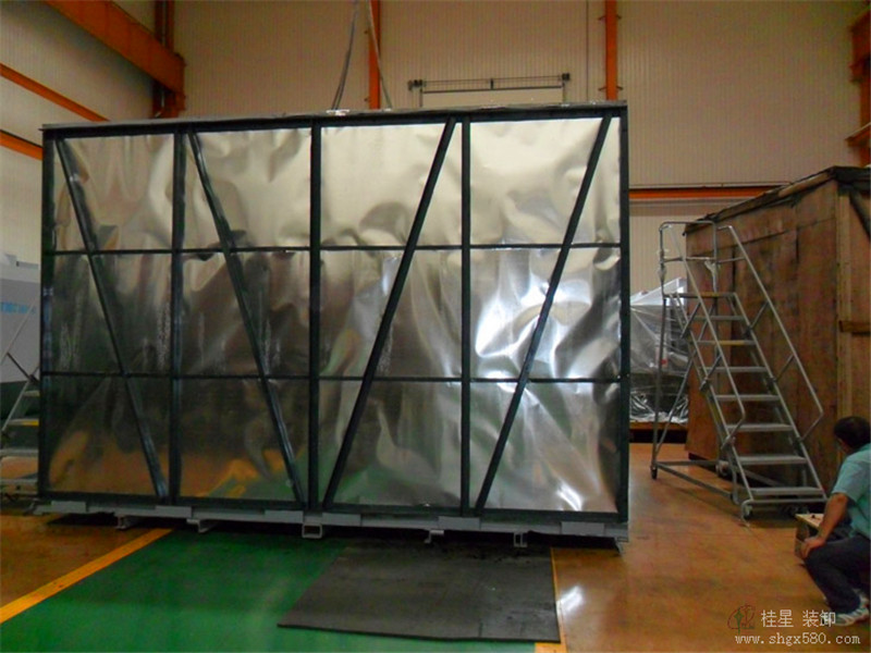 大型設(shè)備鐵箱包裝