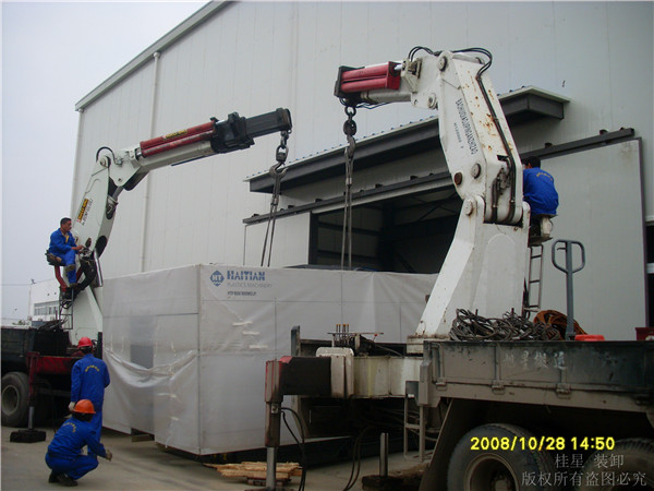 大型設(shè)備吊裝 大型設(shè)備吊裝