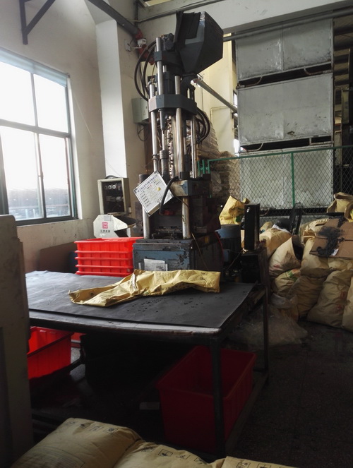 龍門設(shè)備裝卸哪家好？龍門設(shè)備吊裝哪家好？