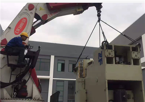 大型設(shè)備吊裝哪家強(qiáng),大型設(shè)備吊裝搬運(yùn)哪家好,大型設(shè)備吊裝怎么樣