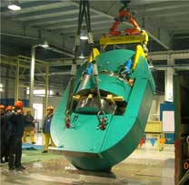 大型液壓機(jī)室內(nèi)吊裝